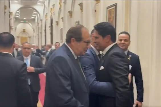 صور سلام وأحضان بين أبو هشيمة وياسر جلال قبل أداء اليمين الدستورية بمجلس الشيوخ