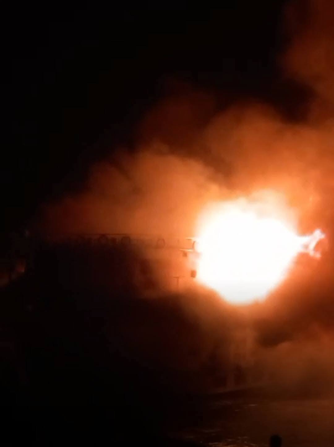 عاجل 3 مصابين وإجلاء 220 حصيلة حريق باخرة سياحية في الأقصر (صور) عاجل 3 مصابين وإجلاء 220 حصيلة حريق باخرة سياحية في الأقصر (صور)