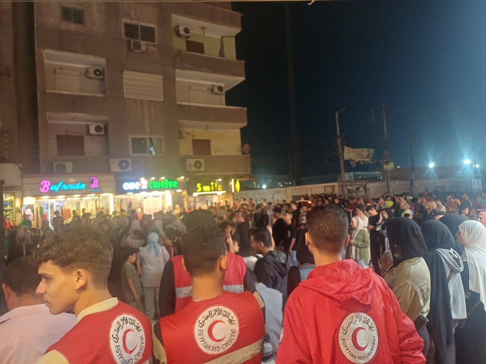 الهلال الأحمر يؤمن التجمعات الخاصة بعرض افتتاح المتحف المصري الكبير (صور)