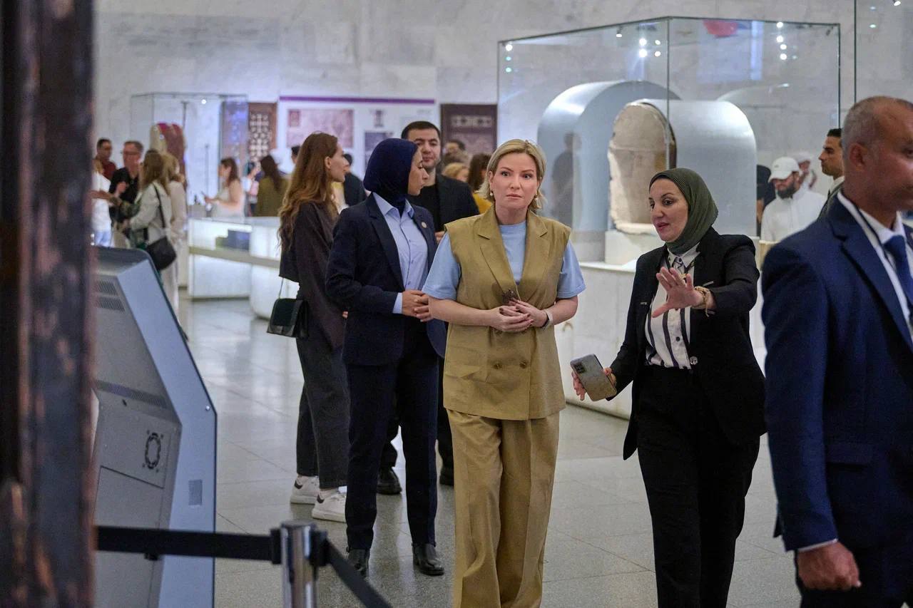 وزيرة الثقافة الروسية تزور المتحف القومي للحضارة والكنيسة المعلقة بحي الفسطاط (صور)