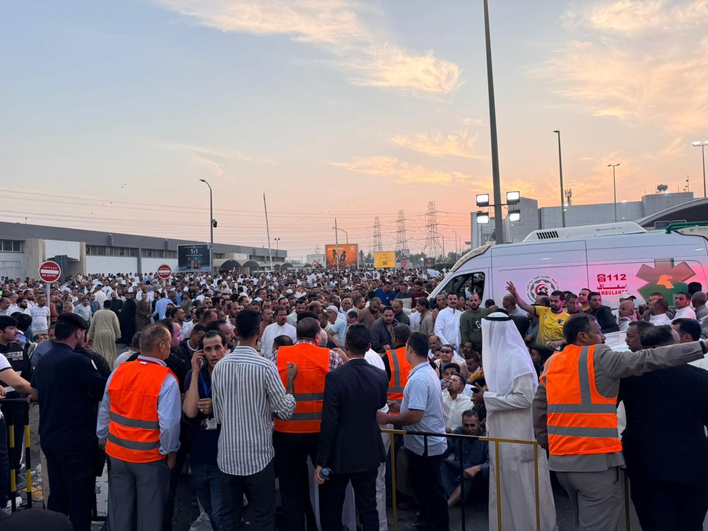 إقبال غير مسبوق للمصريين بالكويت في انتخابات مجلس النواب (صور)