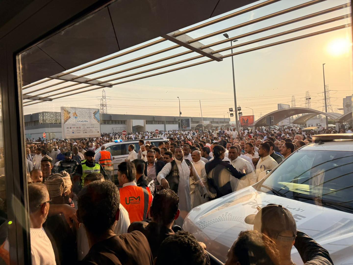 إقبال غير مسبوق للمصريين بالكويت في انتخابات مجلس النواب (صور)