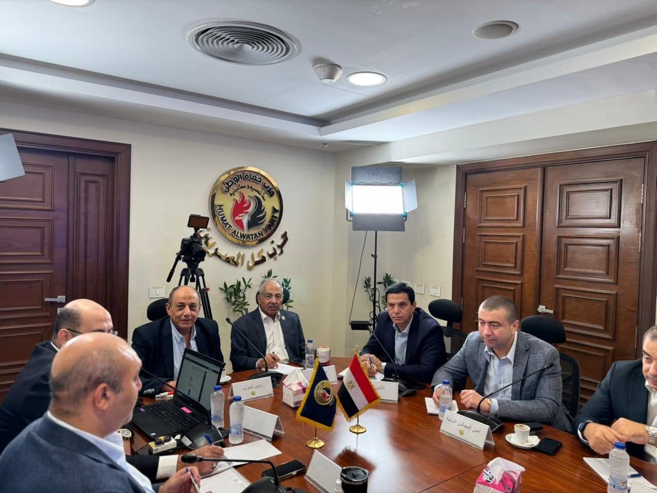 صور غرفة عمليات بحزب حماة الوطن لمتابعة انتخابات النواب 2025