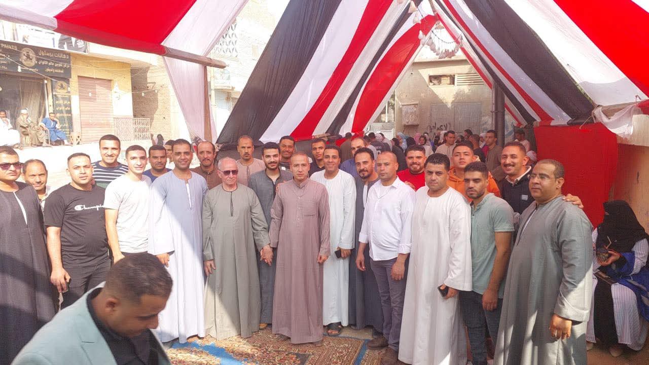 صور زيادة الإقبال على لجان أطفيح بالجيزة بانتخابات النواب