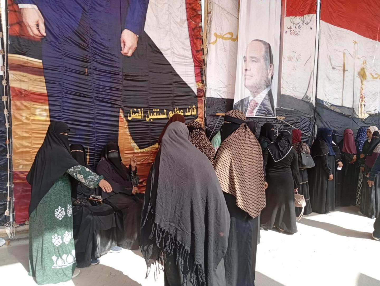 صور المرأة تتصدر المشهد في انتخابات النواب بمطروح