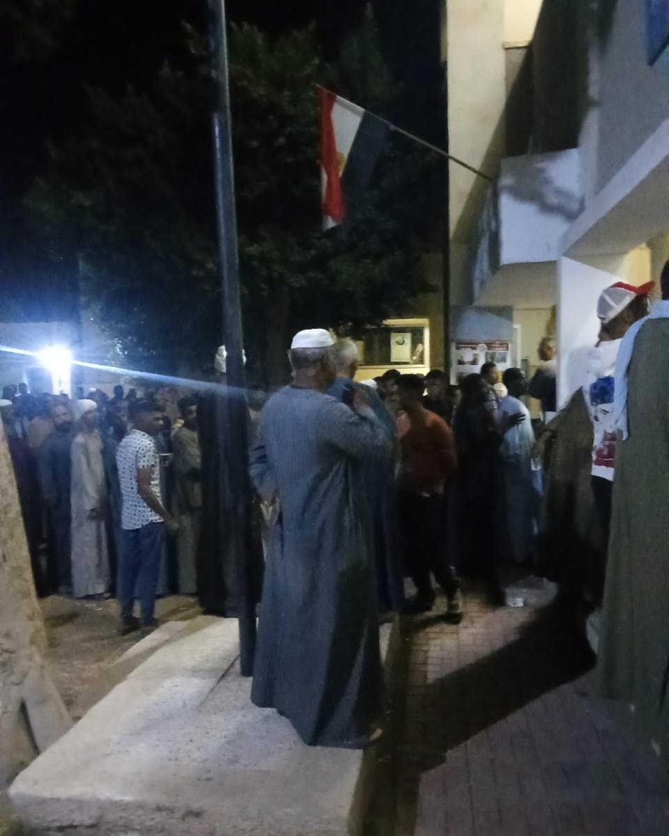 انتخابات النواب 2025.. إقبال كثيف على معهد دندرة الأزهري بقنا قبل غلق باب التصويت