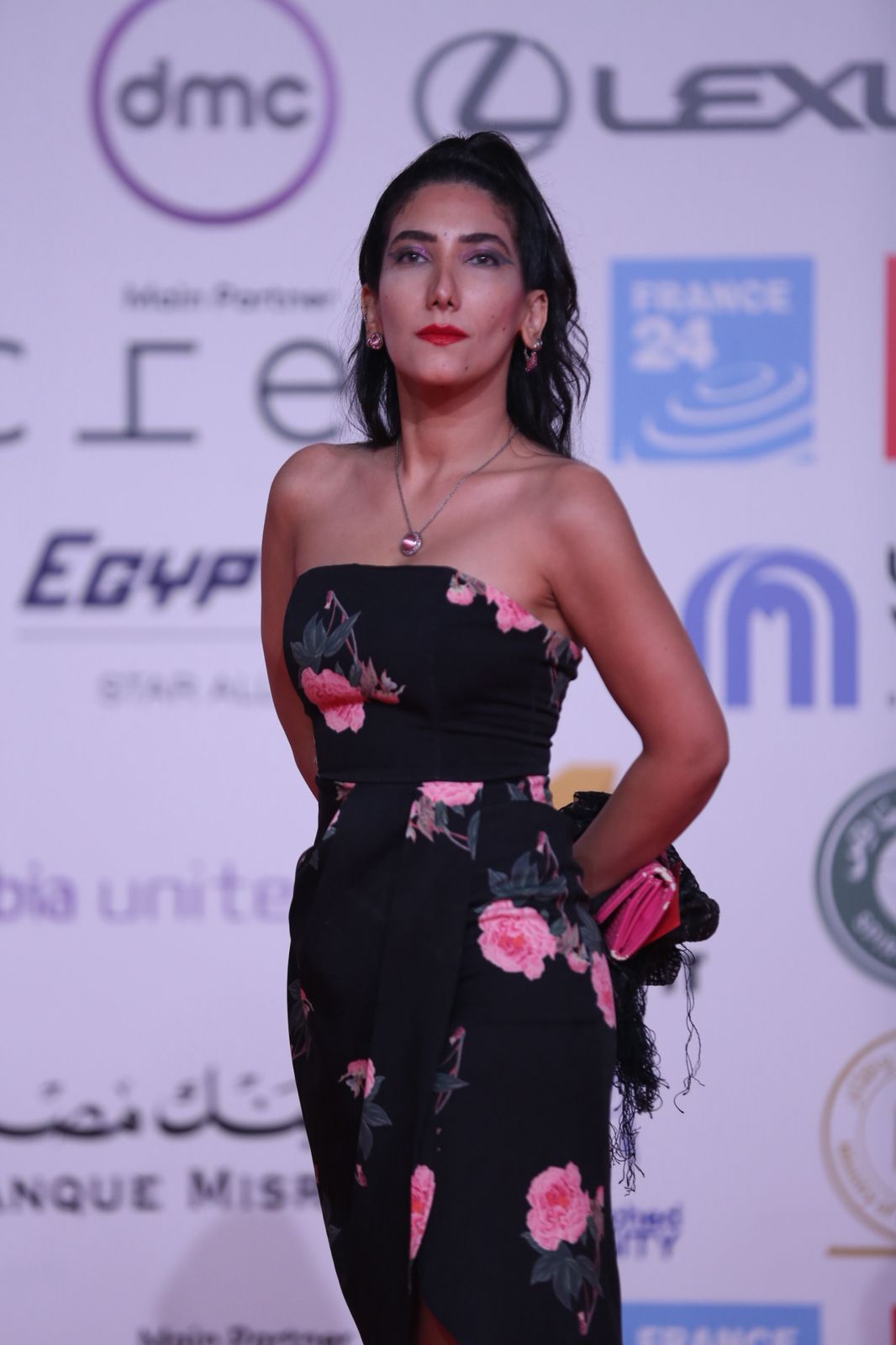 نجمات الفن تفضلن الأسود بافتتاح مهرجان القاهره السينمائي