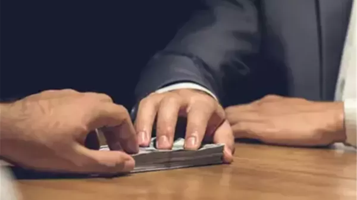 كواليس سقوط قاض جنايات شهير في قضايا رشاوى: التحقيقات كشفت أخطر 5 جرائم (انفراد)