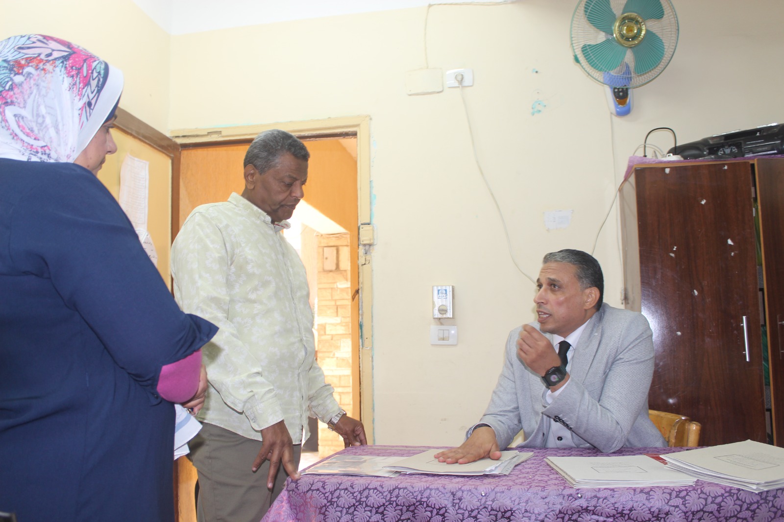 مخالفات جسيمة.. إحالة موجهين ومتابعين بإدارة الدقي التعليمية للتحقيق الفوري