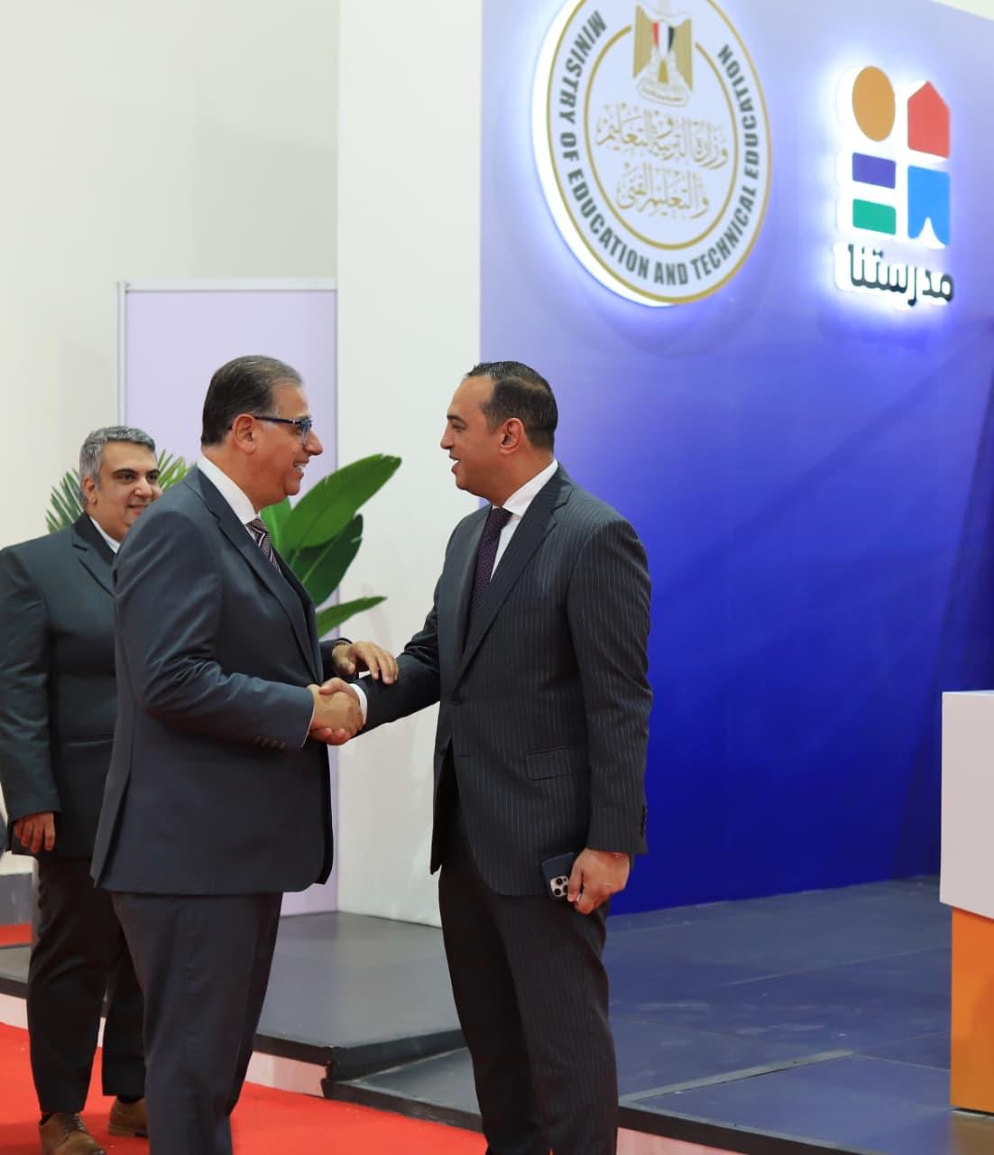 استعدادات التعليم والخارجية لإطلاق مبادرة مدرستك في مصر