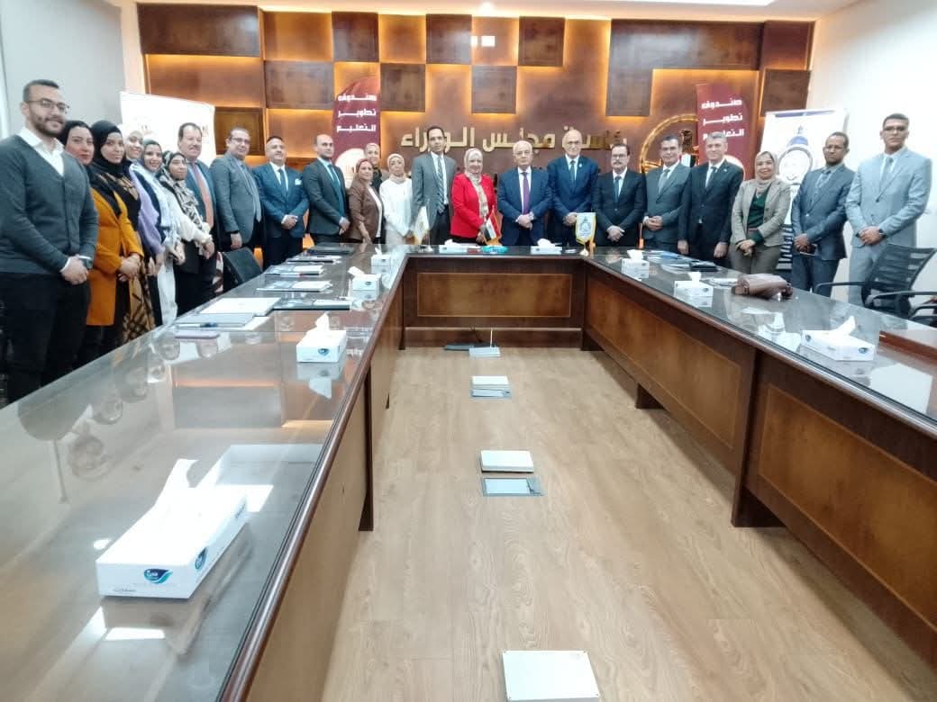 شراكة بين تطوير التعليم وجامعة الريادة لاعتماد معامل اللغات وتنفيذ برامج سيسكو