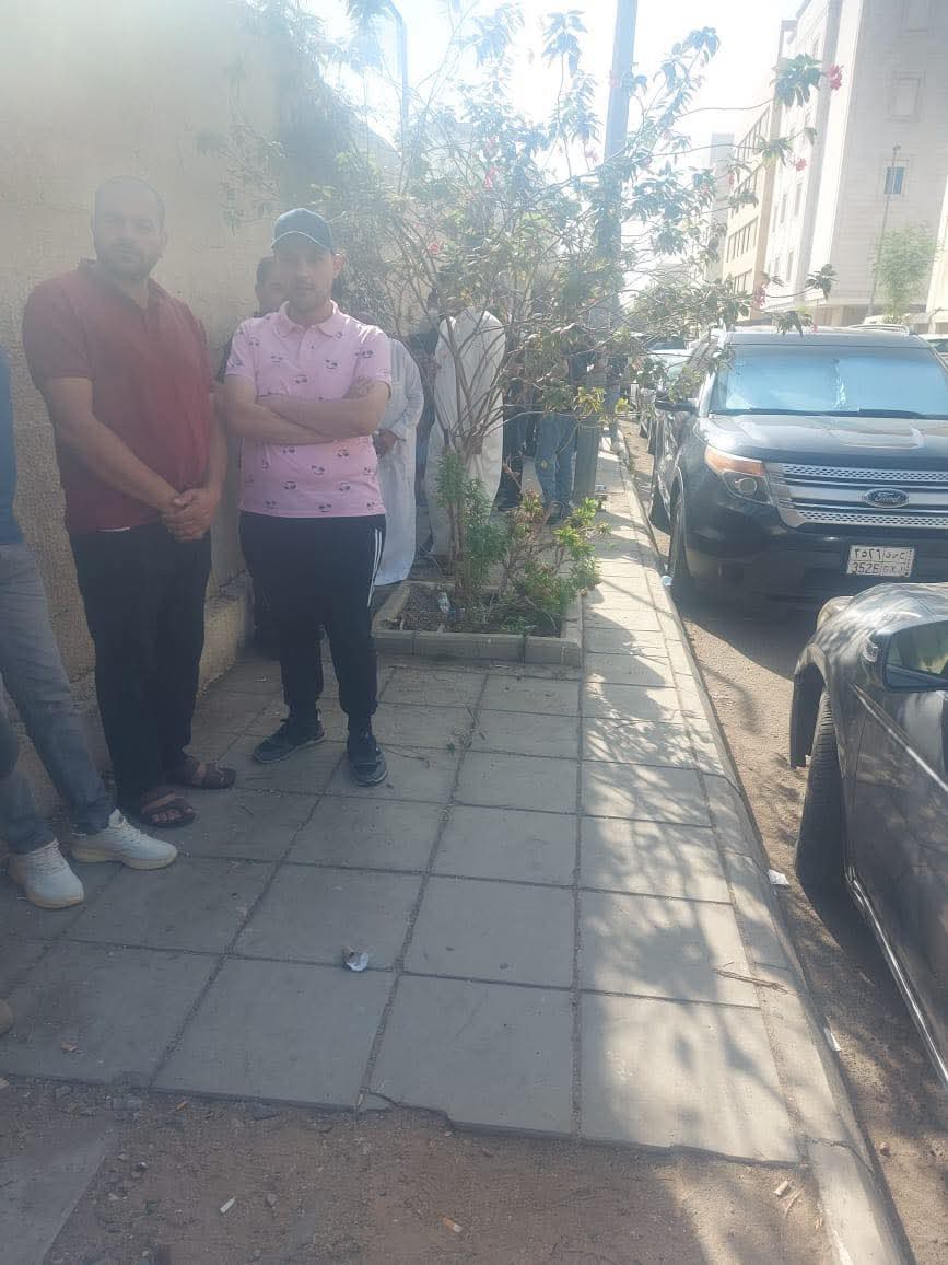 صور توافد الجالية المصرية في جدة للإدلاء بأصواتهم في انتخابات النواب