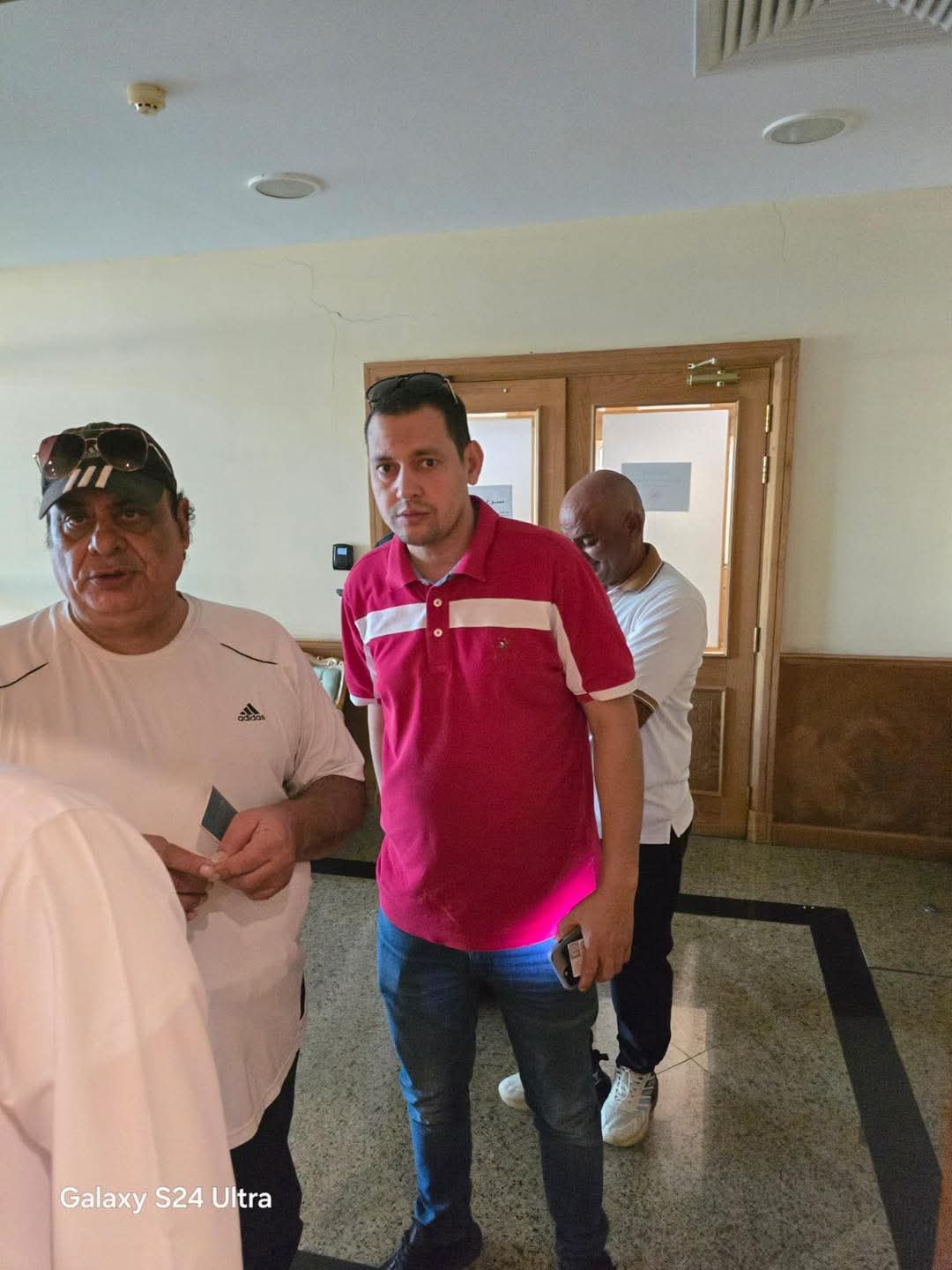 توافد الجالية المصرية في قطر للإدلاء بأصواتهم في انتخابات النواب