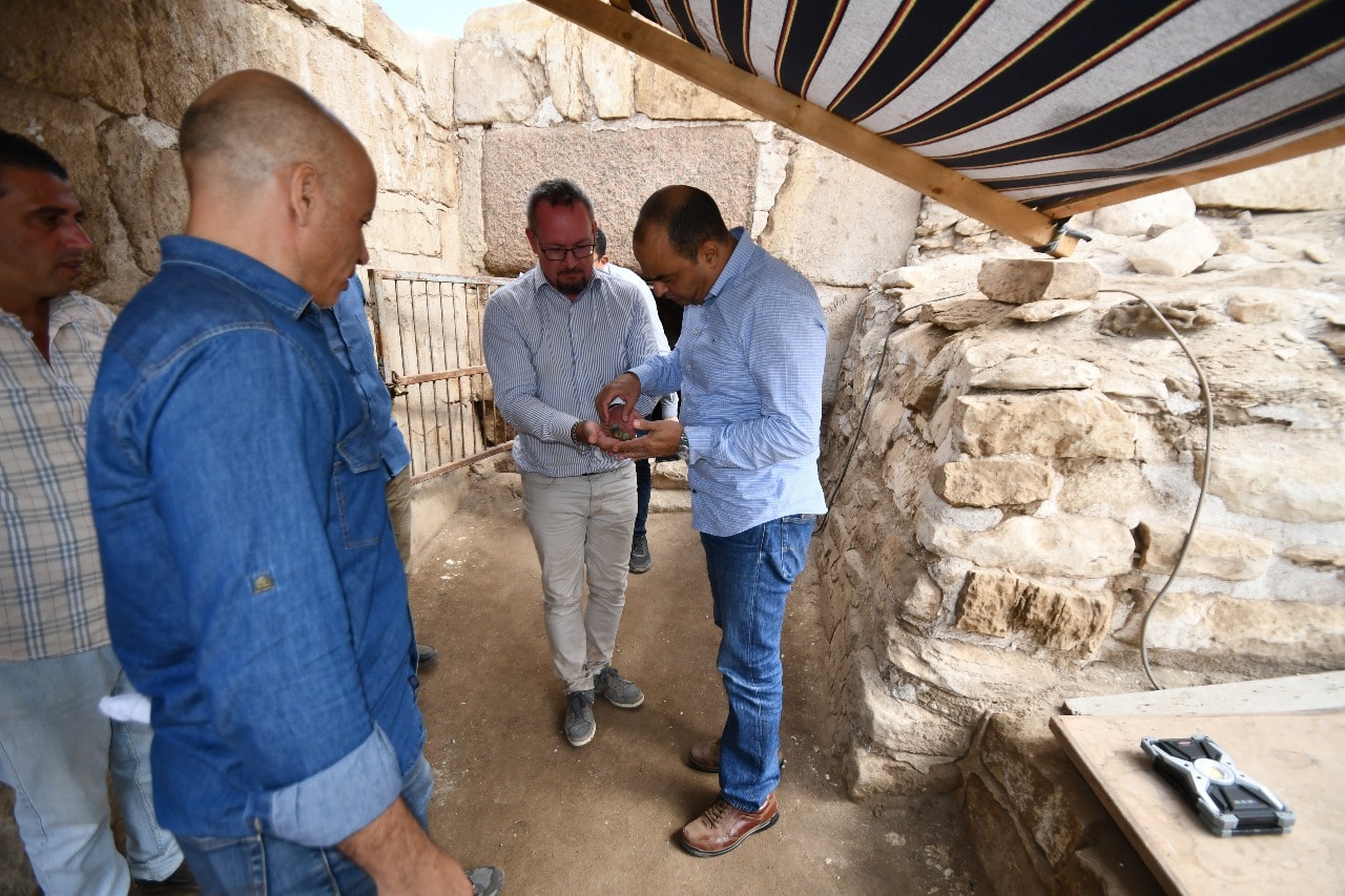 الكشف عن 225 تمثالا من الأوشابتي الخاصة بالملك شوشنق الثالث بصان الحجر الأثرية