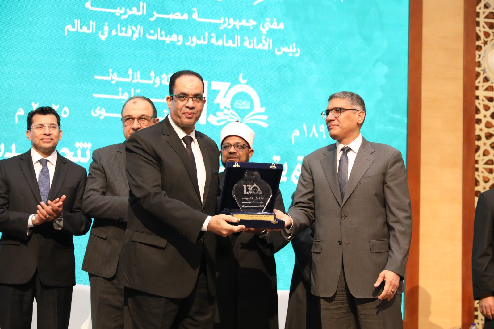 دار الإفتاء تكرم المفتين السابقين وأسر الراحلين في احتفالها بمرور 130 عاما على إنشائها