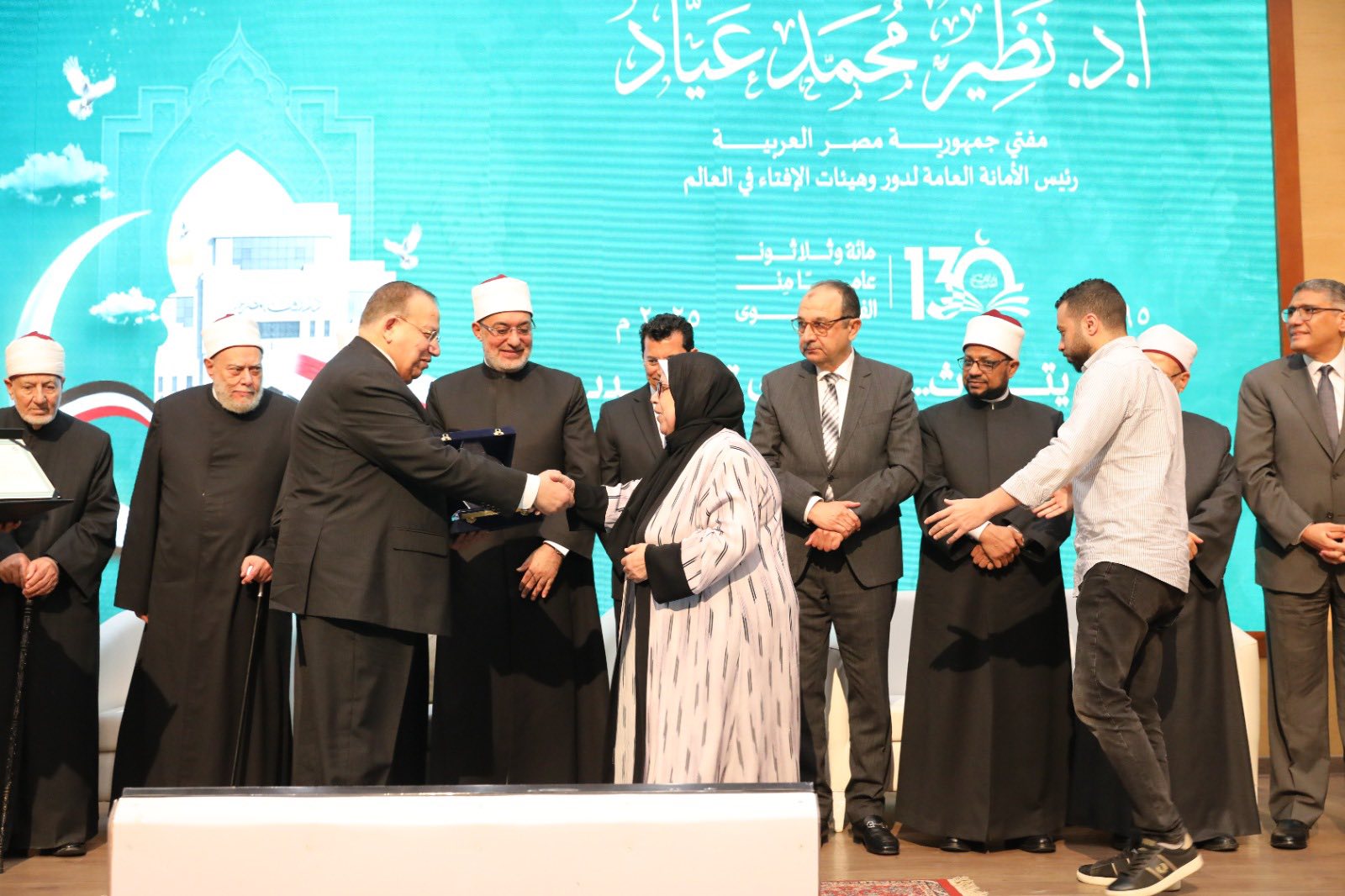 دار الإفتاء تكرم المفتين السابقين وأسر الراحلين في احتفالها بمرور 130 عاما على إنشائها