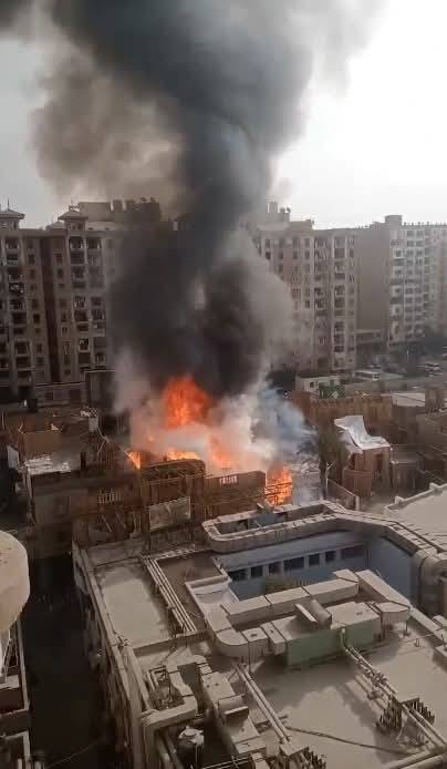 وزير الثقافة يؤكد السيطرة على حريق استوديو مصر صور