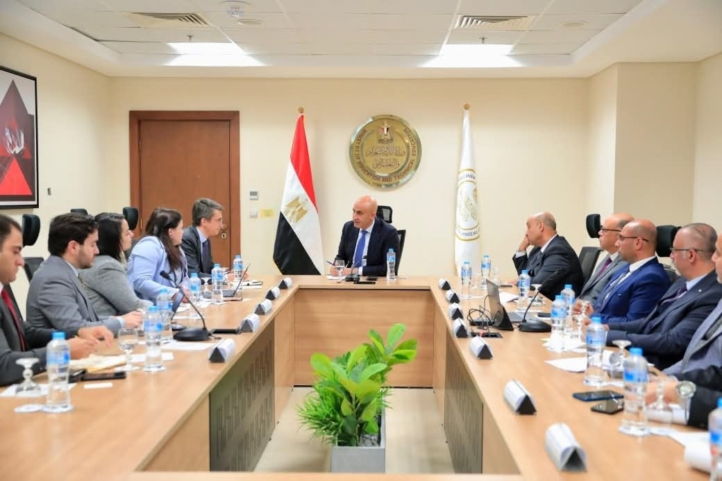 وزير التعليم يكشف موعد انتهاء نظام الفترتين في المدارس