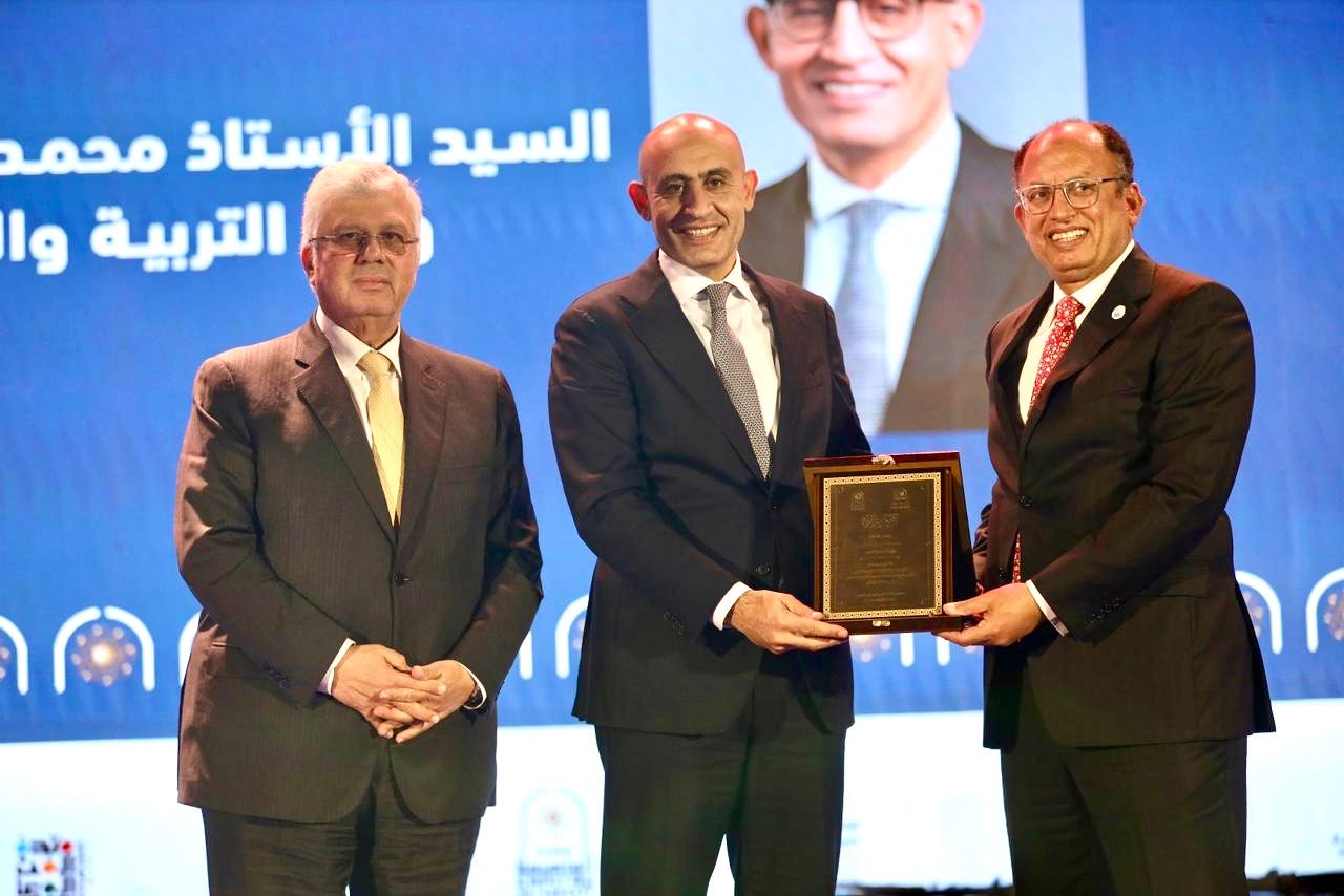 وزيرا التعليم العالي والتربية والتعليم ومحافظ القاهرة يشهدون احتفالية جامعة العاصمة باليوبيل الذهبي