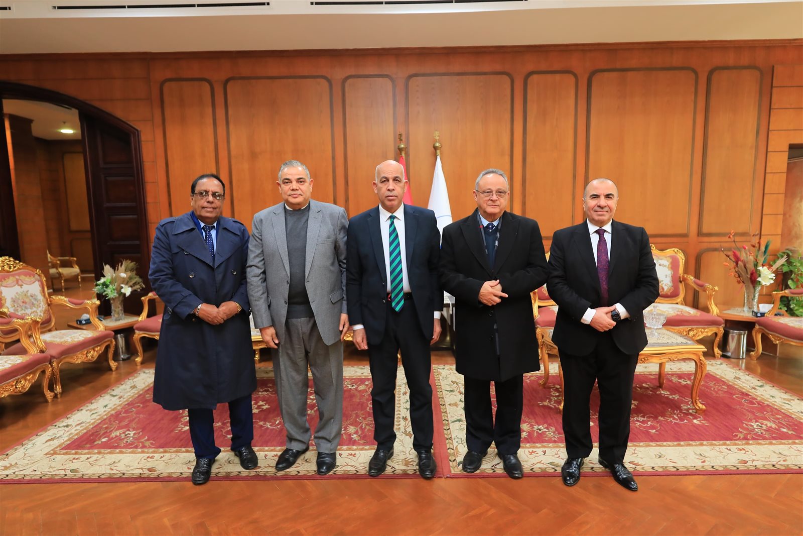 رئيس جامعة كفرالشيخ يترأس لجنة اختيار عميد كلية الآداب بالجامعة