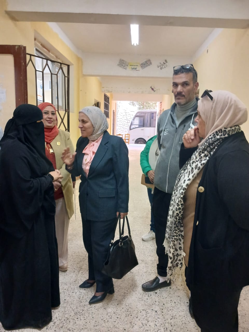 وكيل التعليم بالقاهرة تتابع أعمال تصحيح الشهادة الإعدادية الترم الأول 2026