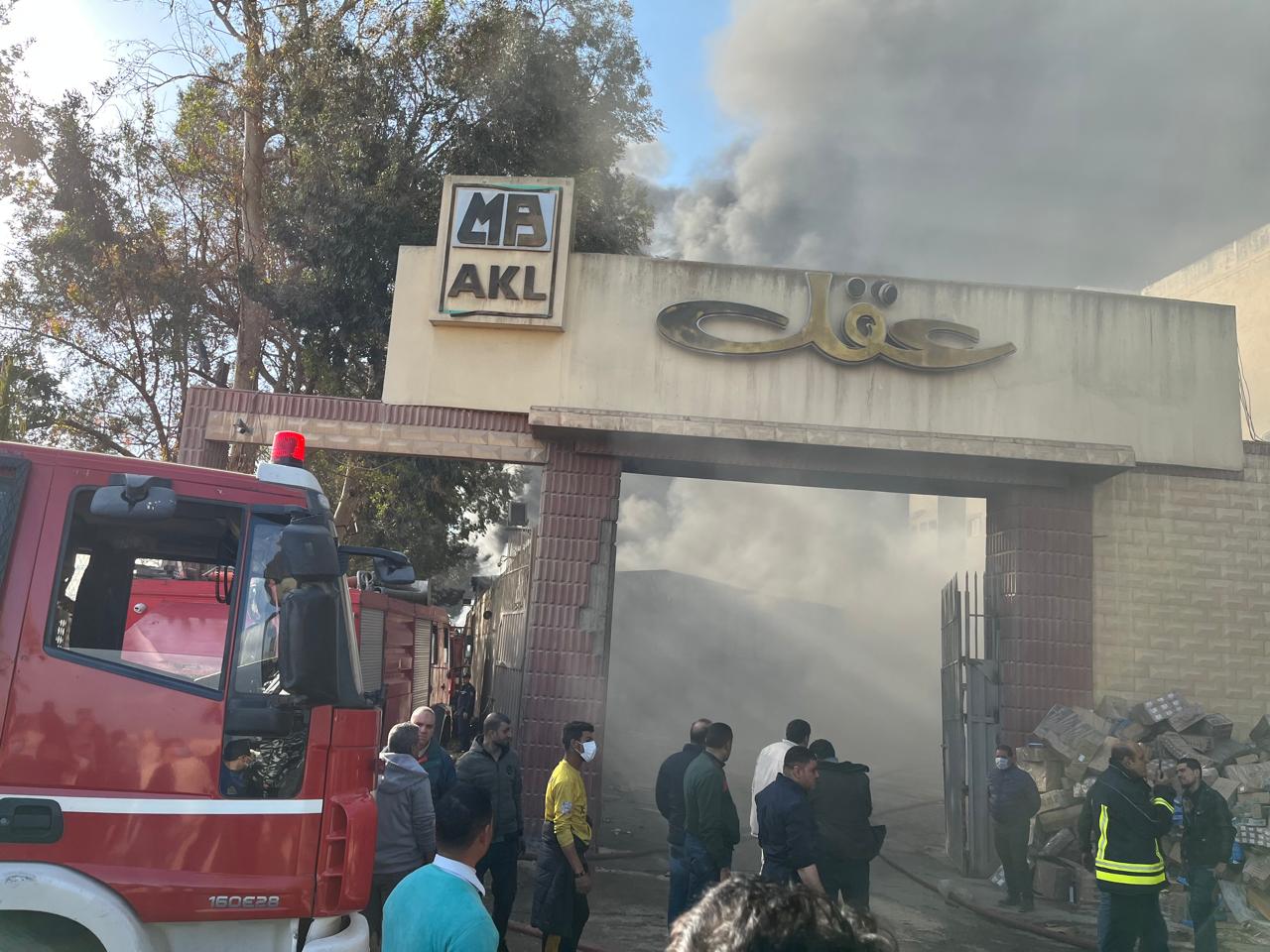 جانب من الحريق