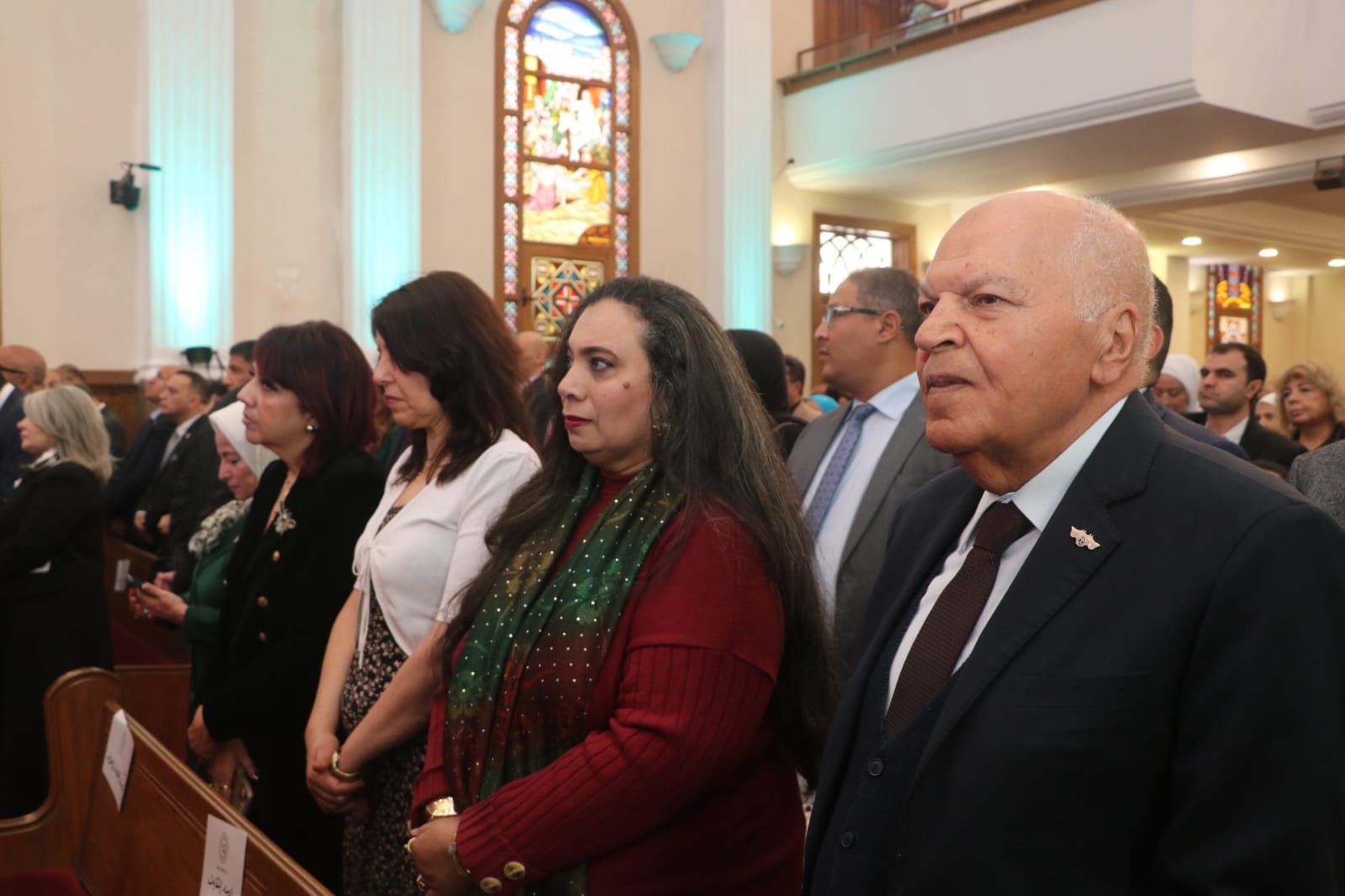 نقيب المعلمين يشارك في قداس الكنيسة الإنجيلية احتفالا بعيد القيامة المجيد