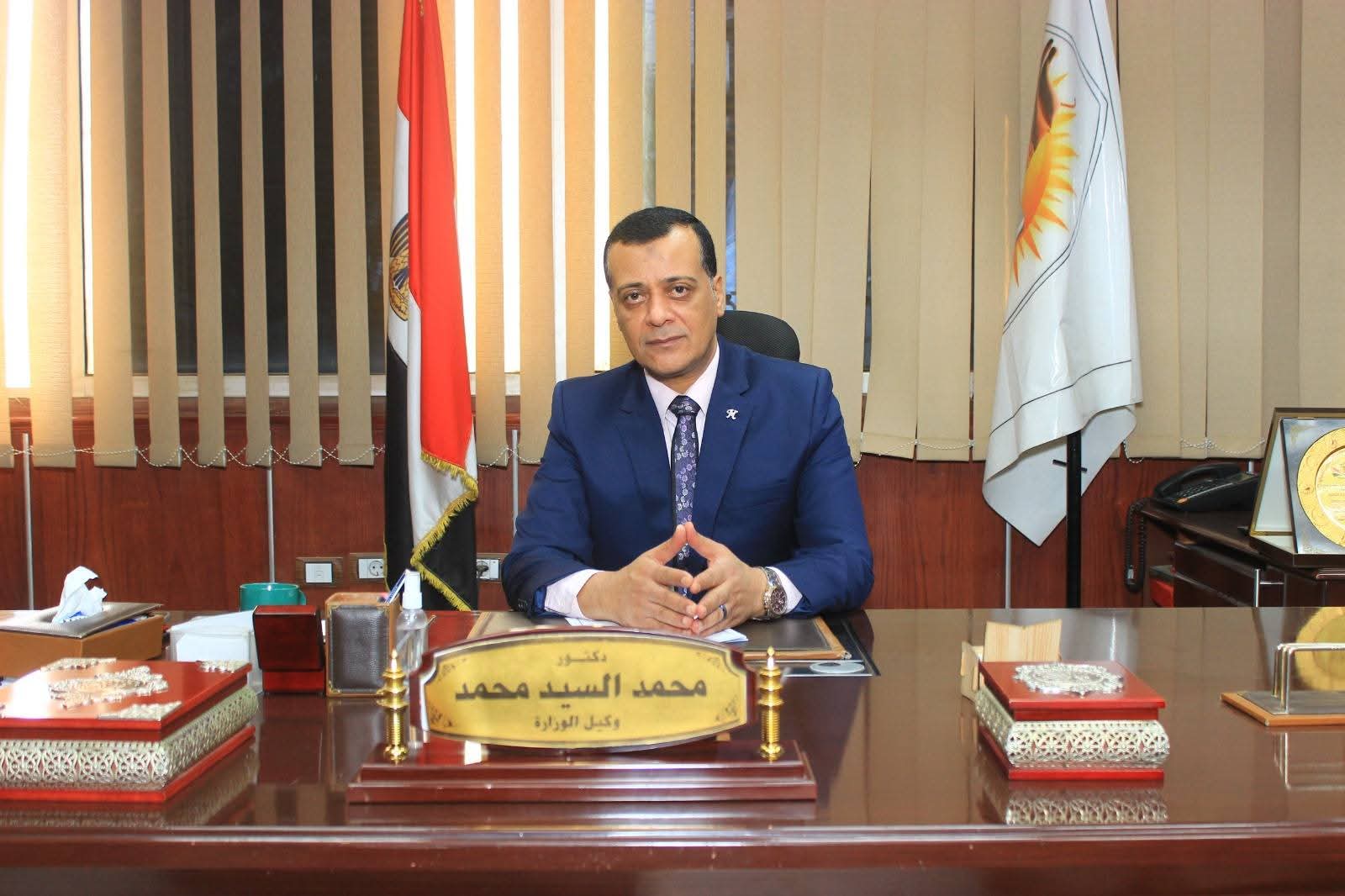 تعليم سوهاج» يبدأ إجراءات صرف الرواتب للعمال المؤقتين