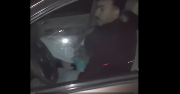 فيديو فعل فاضح في الطريق العام