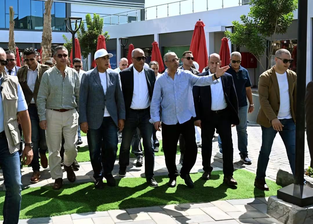 «مدبولي» يتابع موقف مشروعي " دلتا جيت مول" و"مدرسة سمارت الدولية"