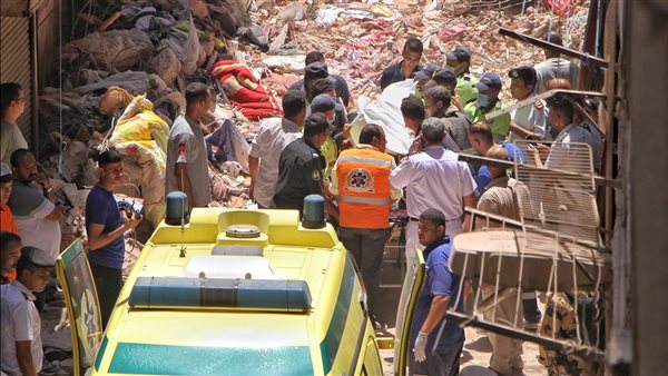 حادث انهيار عقارين