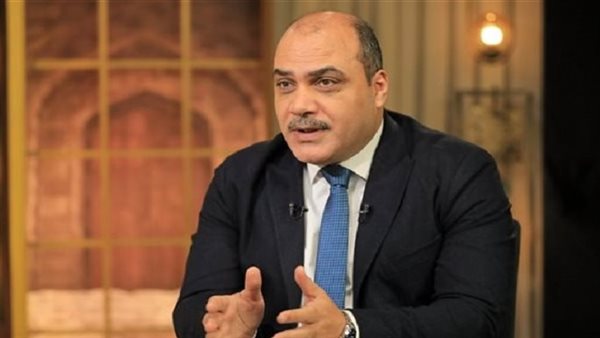 الإعلامي محمد الباز