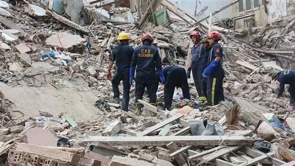 انهيار عقار في العطارين