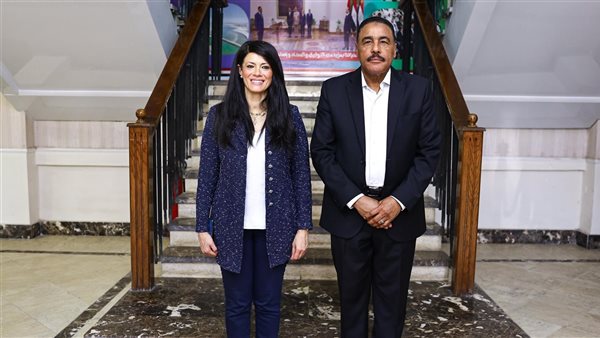 وزيرة التخطيط ومحافظ