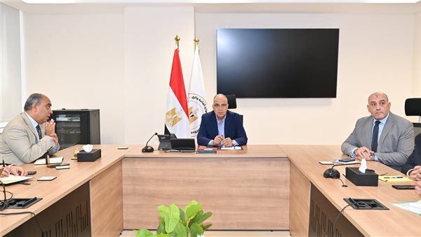 اجتماع وزير الري