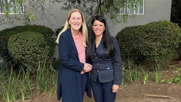 وزيرة التخطيط ونظيرتها