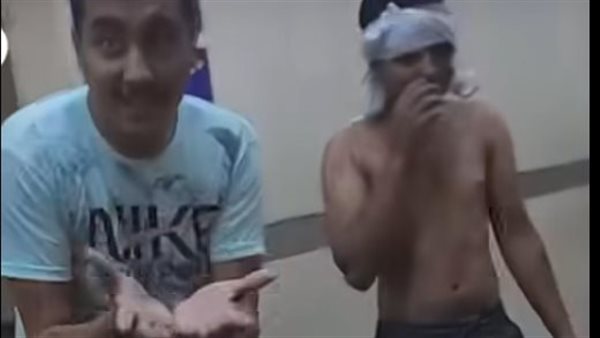 احتجاز ضابط بأحد