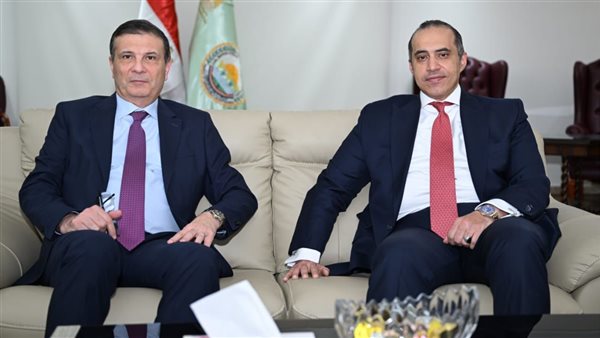 وزيرا الزراعة والشئون