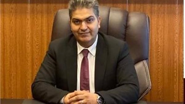  الدكتور أحمد غنيم