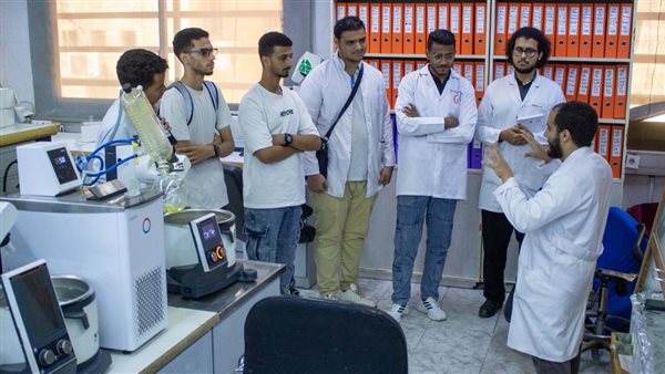 تدريب طلاب الجامعات