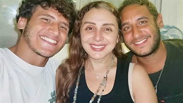 انغام وأولادها