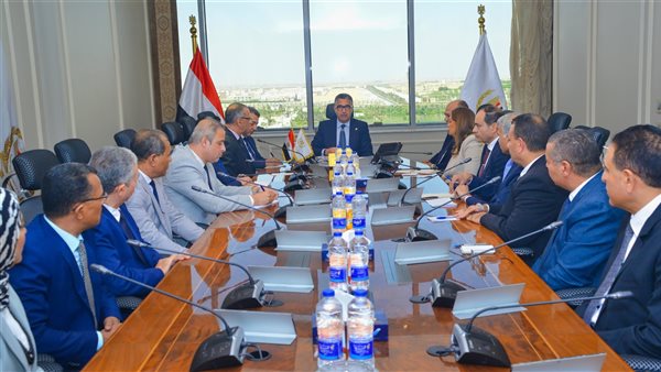 إجتماع وزير التموين