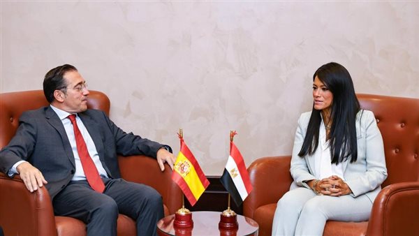 وزيرة التخطيط ونظيرها