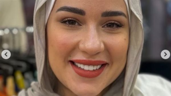 اسما شريف منير