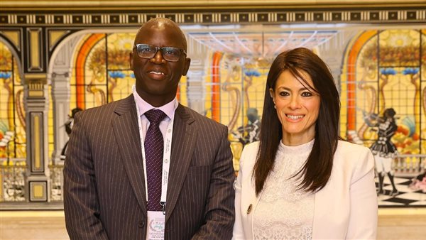 وزيرة التخطيط تلتقي