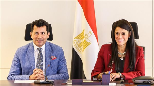 وزيرا التخطيط والشباب