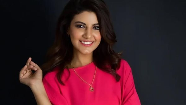 المطربة ياسمين علي