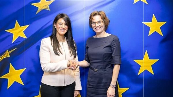 جانب من لقاءات وزيرة