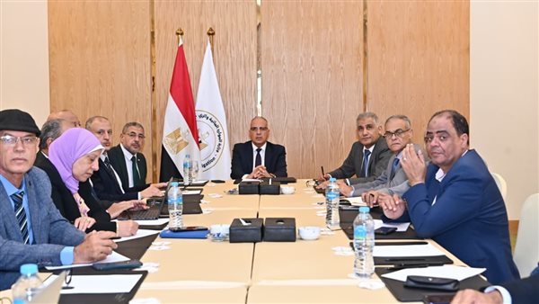 إجتماع وزير الري