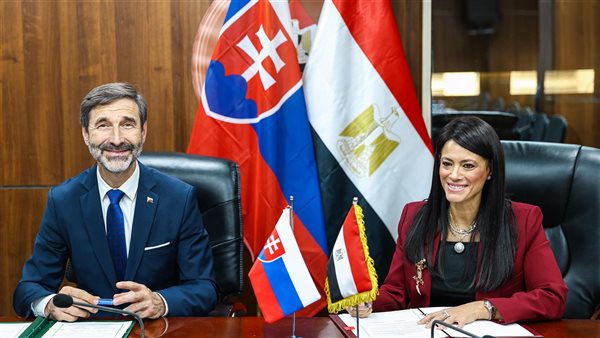 مصر وسلوفاكيا توقعان